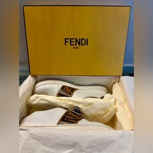 Fendi Signature Women’s Pearland Leather Sneakers